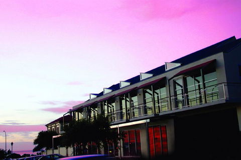 Semaphore Blue Apartments - Accommodation QLD 10