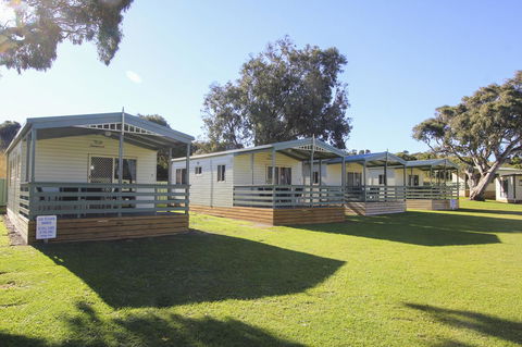Beachside Holiday Park - Accommodation QLD 1