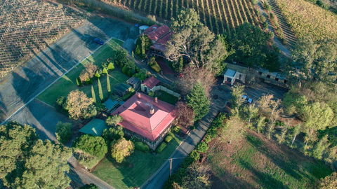 Vineyard Cottage BnB - Accommodation QLD 1
