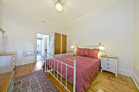 Vineyard Cottage BnB - Accommodation QLD 2