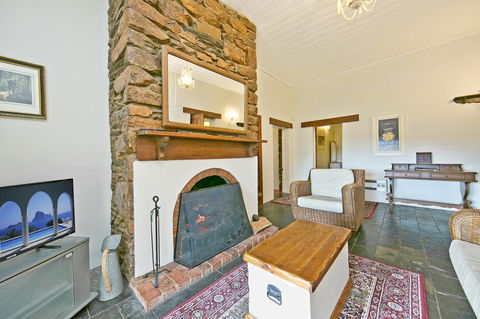 Vineyard Cottage BnB - Accommodation QLD 14