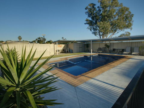 DBJ Holiday Units - Accommodation QLD 2