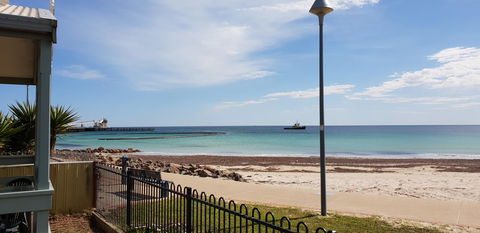 Wallaroo Beachfront Tourist Park - Accommodation QLD 10