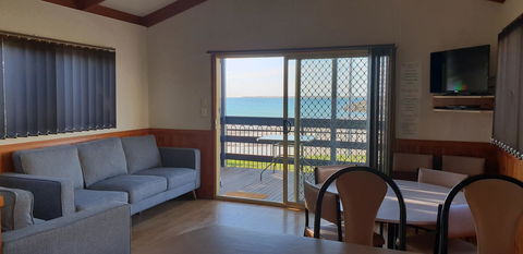Wallaroo Beachfront Tourist Park - Accommodation QLD 5