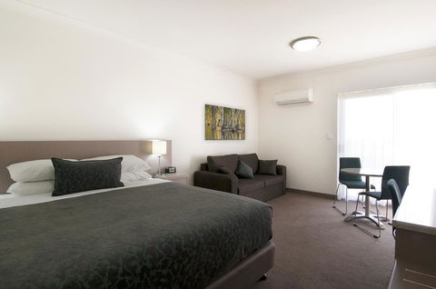 Loxton Community Hotel Motel - Accommodation QLD 14