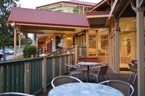 Loxton Community Hotel Motel - Accommodation QLD 1