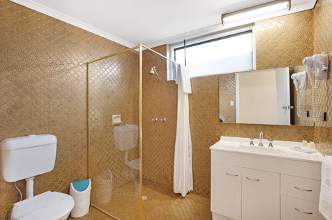 Adelaide Road Motor Lodge - Accommodation QLD 30