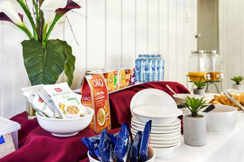 Adelaide Road Motor Lodge - Accommodation QLD 7