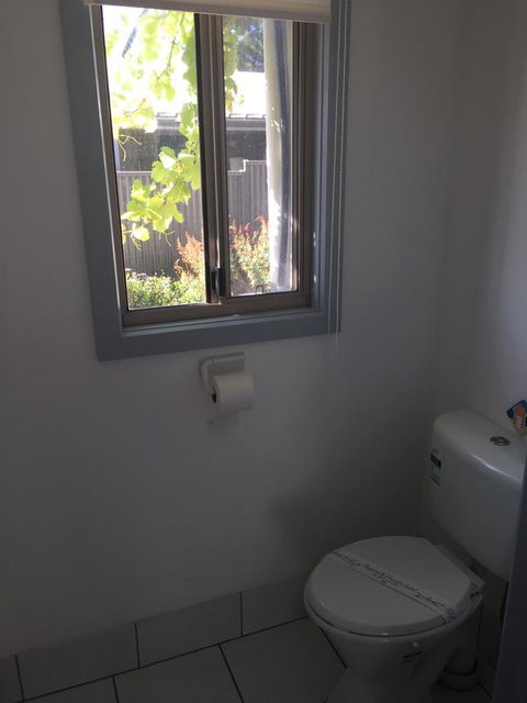 SHAKIN' SHACK - Accommodation QLD 17