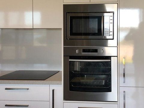 Beachview - Accommodation QLD 14