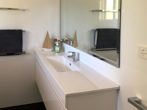 Beachview - Accommodation QLD 22