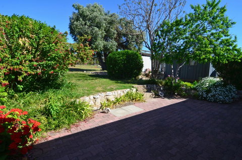 Beachview - Accommodation QLD 32