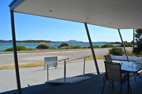 Beachview - Accommodation QLD 4