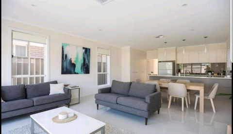 Belford Luxury * New * Clean * Cafes * Near CBD - Accommodation QLD 1