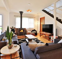 Hudson Bay  Basin View-Pet Friendly-15 Mins to Hyams Beach - Accommodation QLD