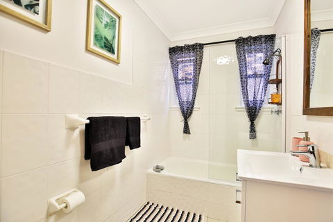 Hudson Bay @ Basin View-Pet Friendly-15 Mins To Hyams Beach - Accommodation QLD 25