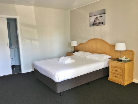Hilton Beachfront Motel - Accommodation QLD 31