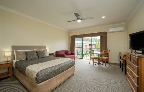 Clare Country Club - Accommodation QLD 22