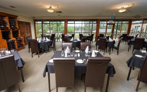 Clare Country Club - Accommodation QLD 27