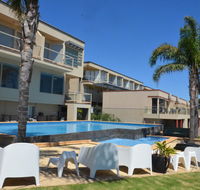 The Bluff Resort Apartments - Accommodation QLD
