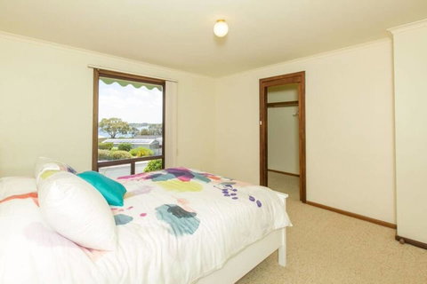 Bimbadeen - Accommodation QLD 5