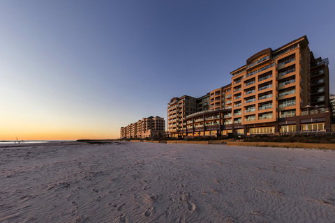 Apartments @ 16 Holdfast - Accommodation QLD 6