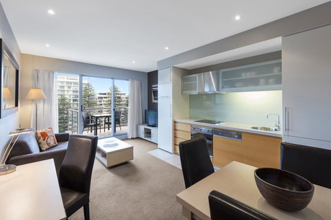 Apartments @ 16 Holdfast - Accommodation QLD 5