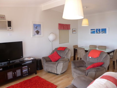 Seascape - Accommodation QLD 7