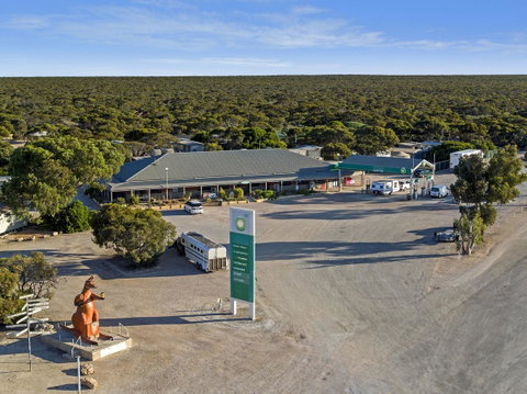 Border Village Roadhouse - Accommodation QLD 22