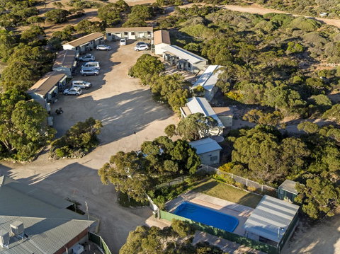 Border Village Roadhouse - Accommodation QLD 15