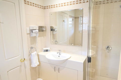 Serafino McLaren Vale - Accommodation QLD 5