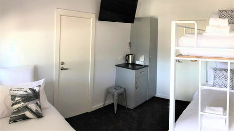 The Avenue Inn - Accommodation QLD 24