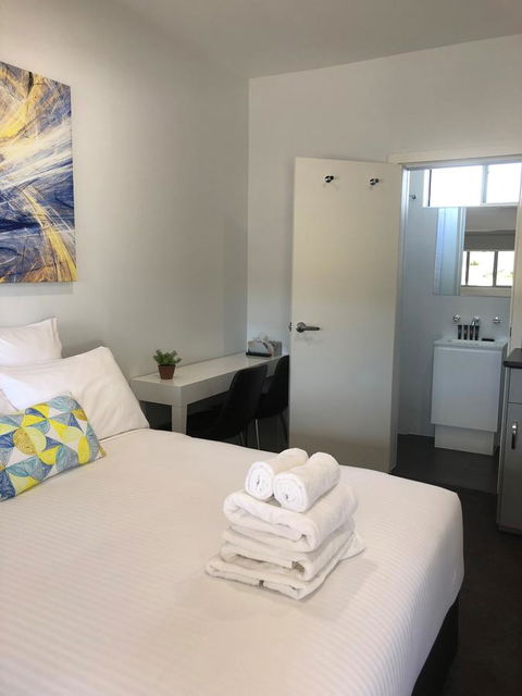 The Avenue Inn - Accommodation QLD 25