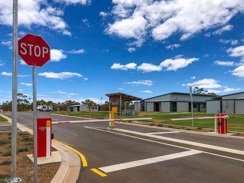 BIG4 The Bend Holiday Park - Accommodation QLD 0