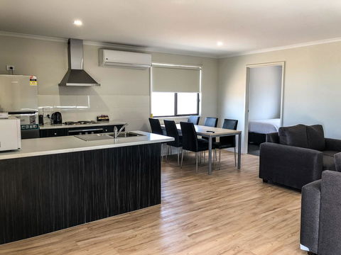 BIG4 The Bend Holiday Park - Accommodation QLD 2