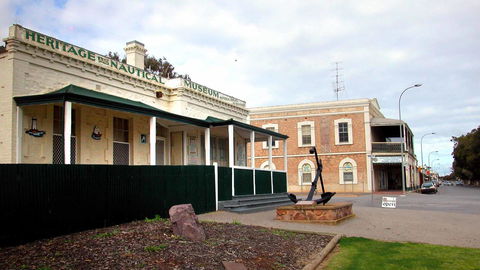 Wallaroo Holiday Park - Accommodation QLD 5