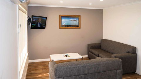 Wallaroo Holiday Park - Accommodation QLD 23