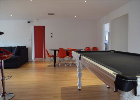 South Coast Escape - Accommodation QLD 3