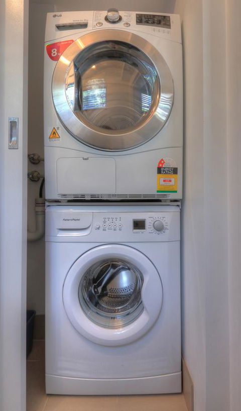 Snowgoose Apartments - Accommodation QLD 1