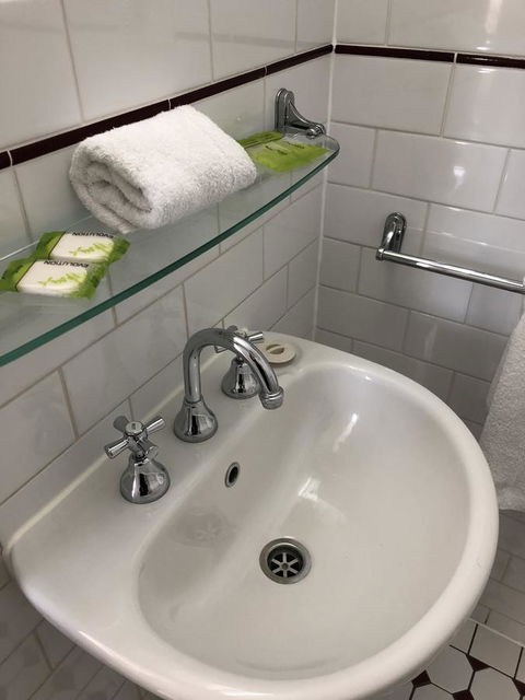 Adelaide Airport Motel - Accommodation QLD 23