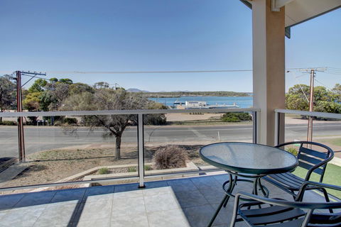 Bay Bliss - Accommodation QLD 13