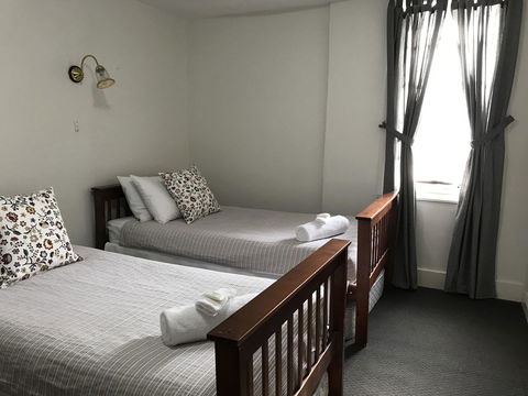 Caledonian Inn - Accommodation QLD 31