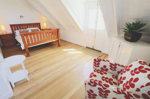 Caledonian Inn - Accommodation QLD 6