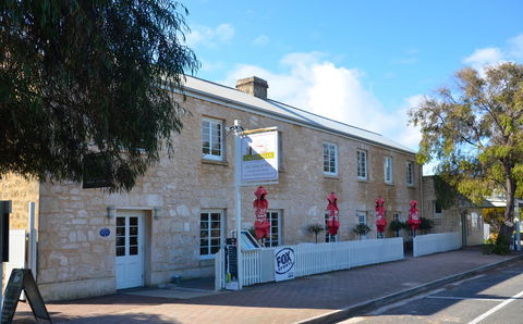 Caledonian Inn - Accommodation QLD 28