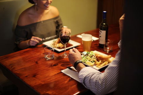 Caledonian Inn - Accommodation QLD 15