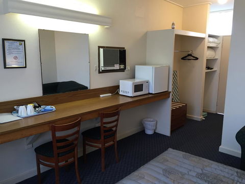Blue Lake Motel - Accommodation QLD 3
