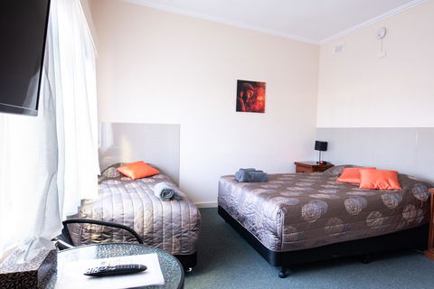 Blue Lake Motel - Accommodation QLD 16