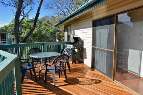 Dolphinview - Accommodation QLD 11
