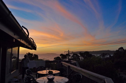 Dolphinview - Accommodation QLD 15