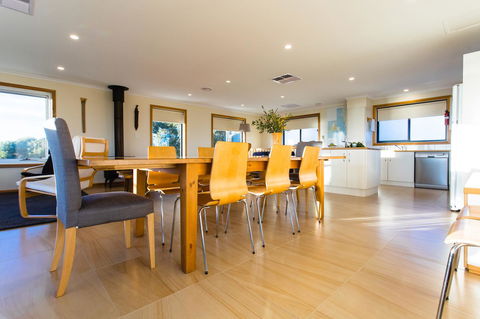 Southern Ocean Lookout - Accommodation QLD 8